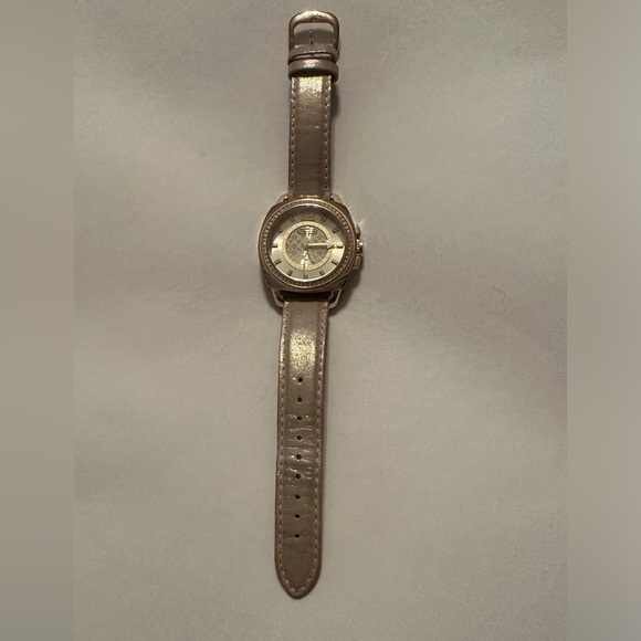 Authentic Coach Gold Shimmer Women’s Watch - Picture 2 of 4